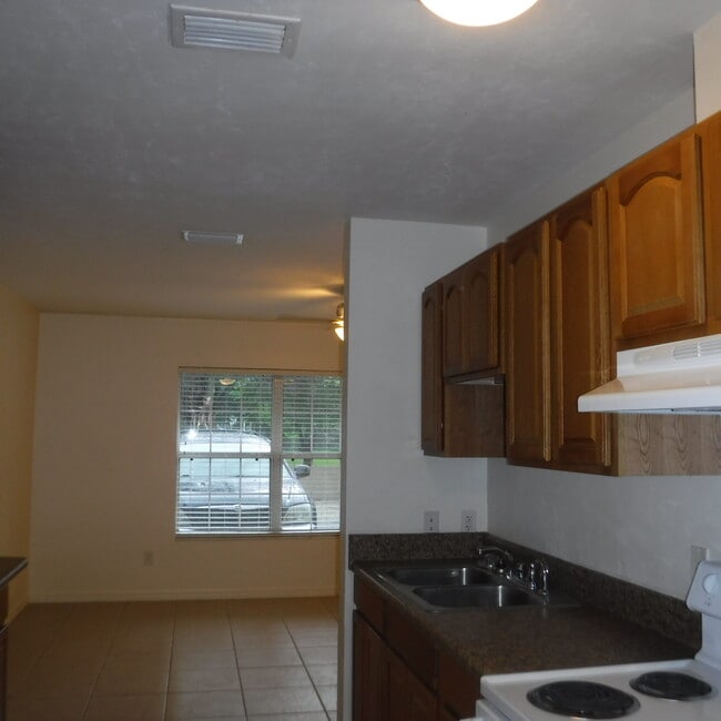 Building Photo - 1021 NE 2nd Ave