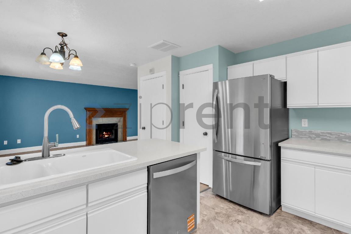 Building Photo - 7410 SW 173rd Pl