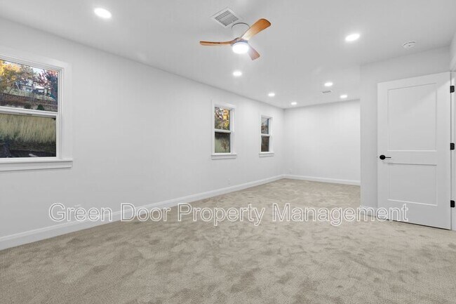 Building Photo - 2460 Dimple Dell Rd