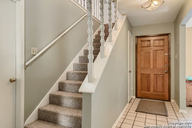 Building Photo - 8823 Wellesley Manor Dr