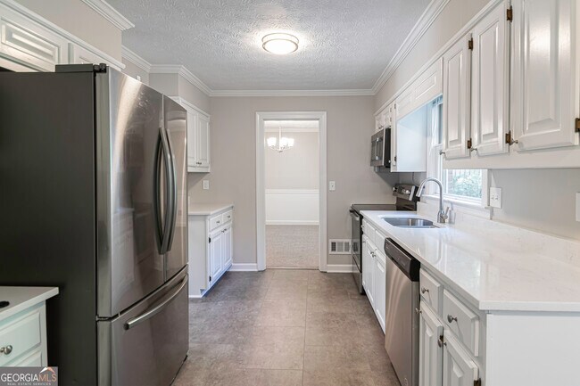 Building Photo - 3165 Henderson Walk