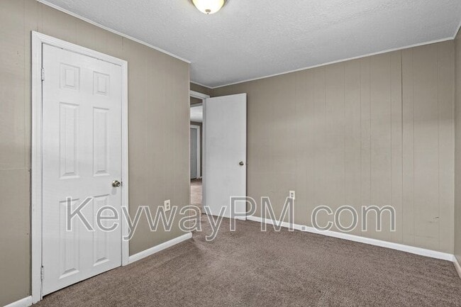 Building Photo - 116 Argyle Ave