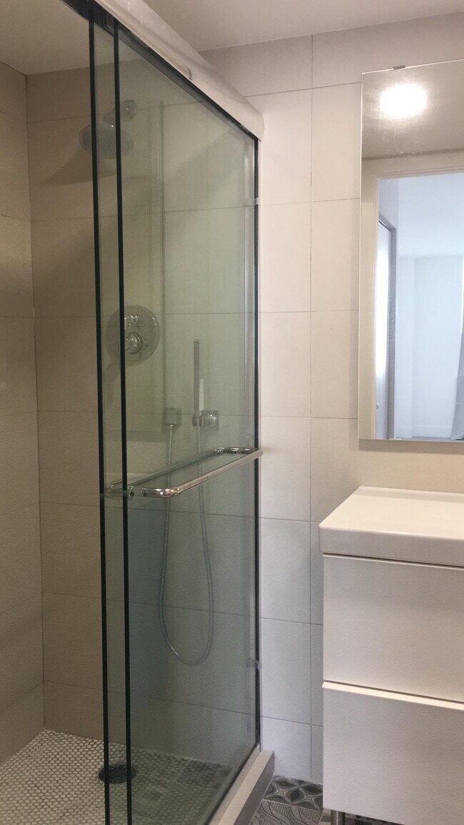 Building Photo - 2851 NE 183rd St