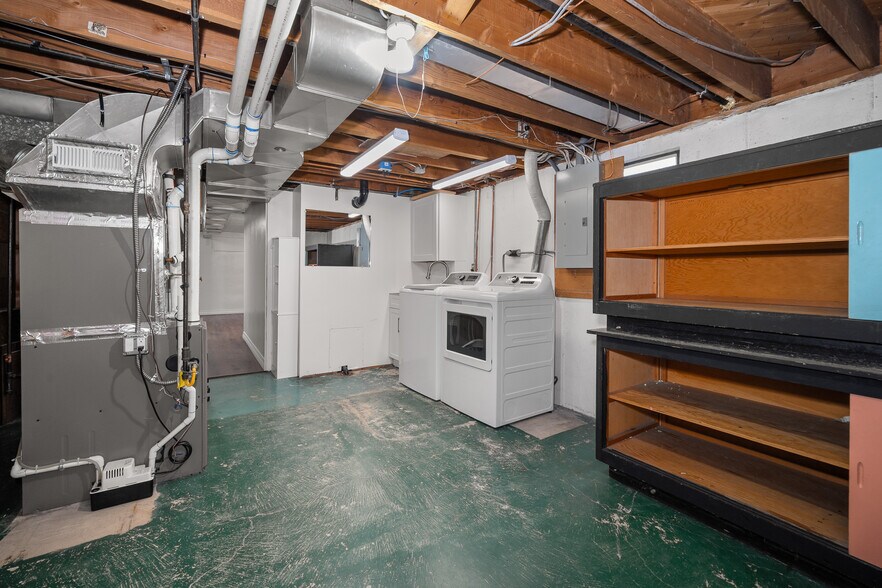 Building Photo - 6028 N Lincoln St