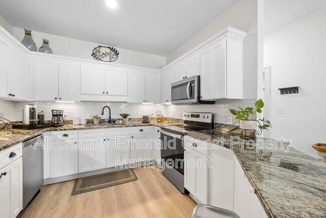 Building Photo - 25 S Wildflower Dr