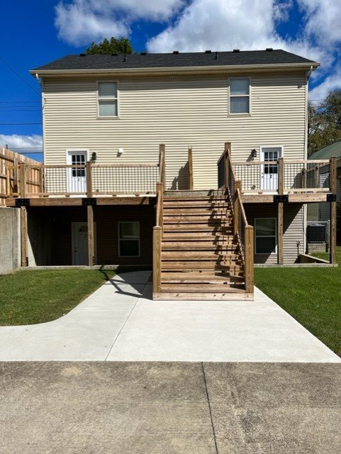 Building Photo - 1233 Vincennes St