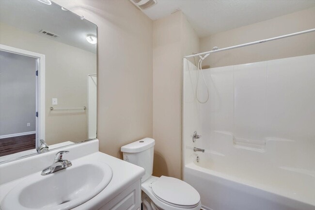 Building Photo - 1622 Emma St