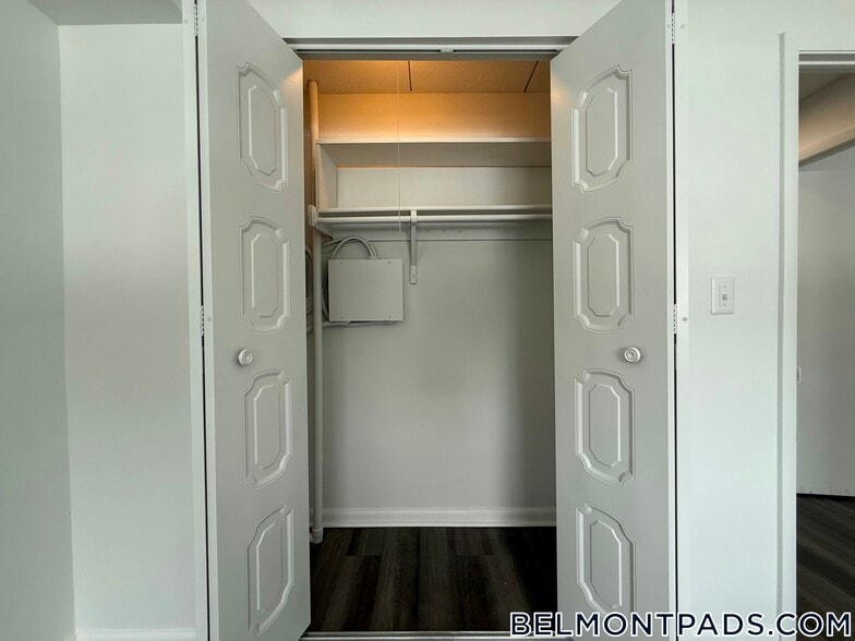 Building Photo - 55 Hill Rd