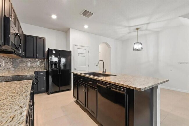 Building Photo - 2879 Suncoast Blend Dr