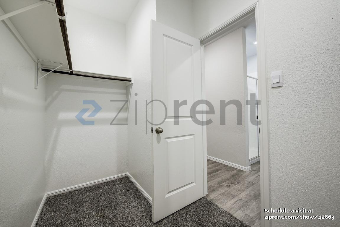 Building Photo - 9720 Fallston Dr