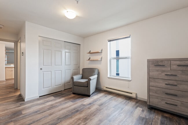 Building Photo - 10511 Midvale Ave N