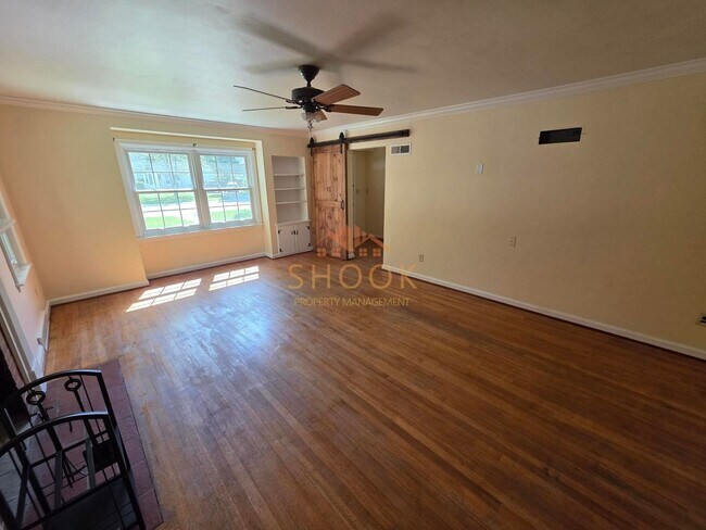 Building Photo - MOVE IN BY JULY AND GET AUGUST RENT FOR ON...