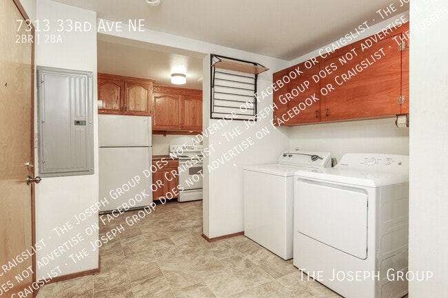 Building Photo - 7313 33rd Ave NE