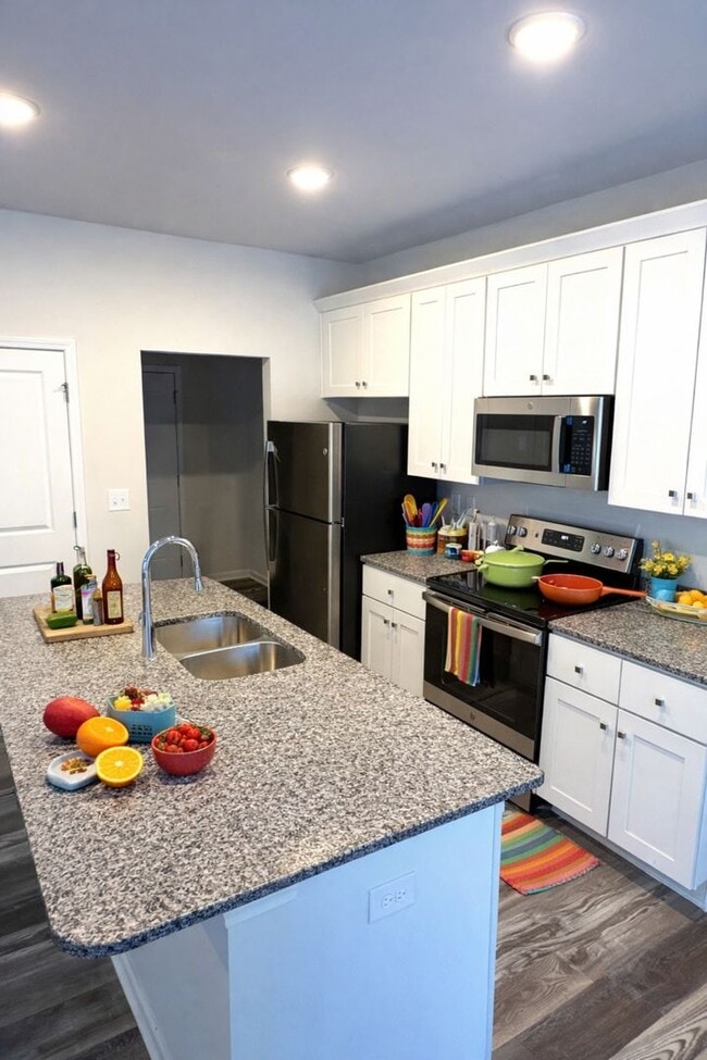 Building Photo - Stunning 3BR 2.5BA Home in Mooresville • 2 Car Garage