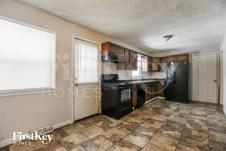 Building Photo - 9817 Hardesty Ave