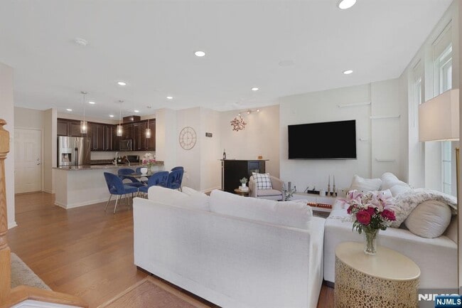 Building Photo - 80 Wesmont Drive