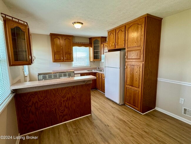 Building Photo - 8413 Cloverport Dr