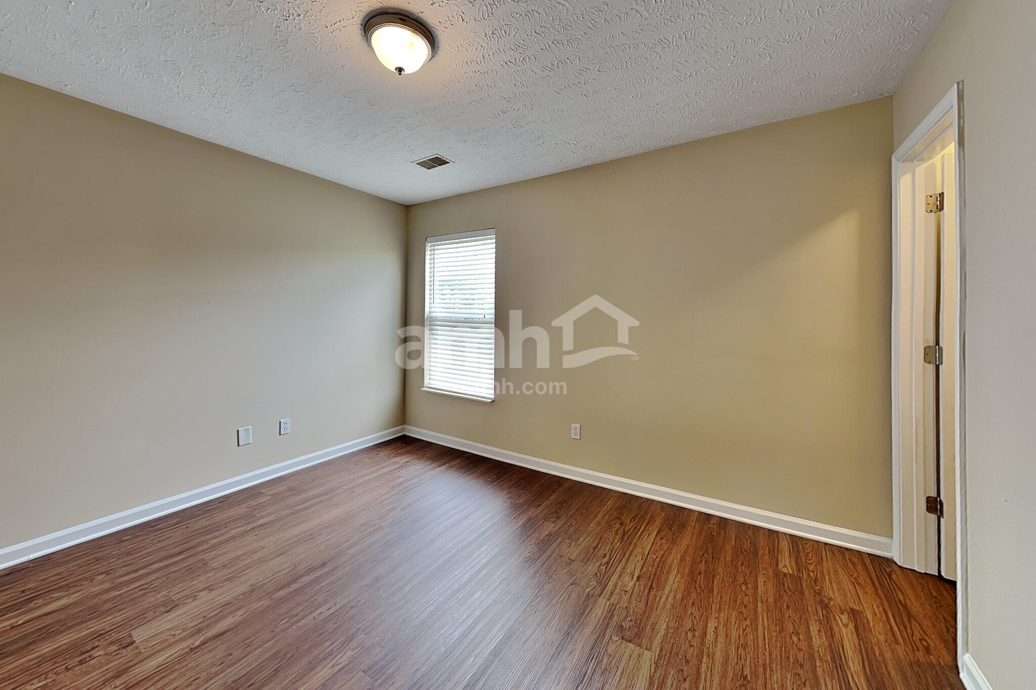 Building Photo - 377 Stewart Springs Dr