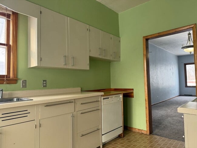 Building Photo - 57 N Terrace