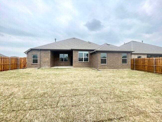 Building Photo - 3002 Pronghorn Dr
