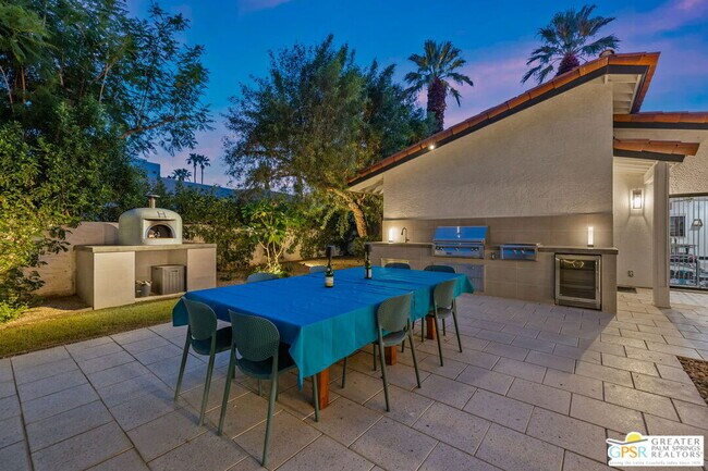 Building Photo - 40563 Desert Creek Ln