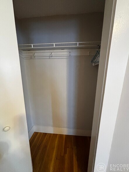 Building Photo - 222 Banks St