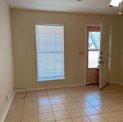 Building Photo - 106 Shaw St