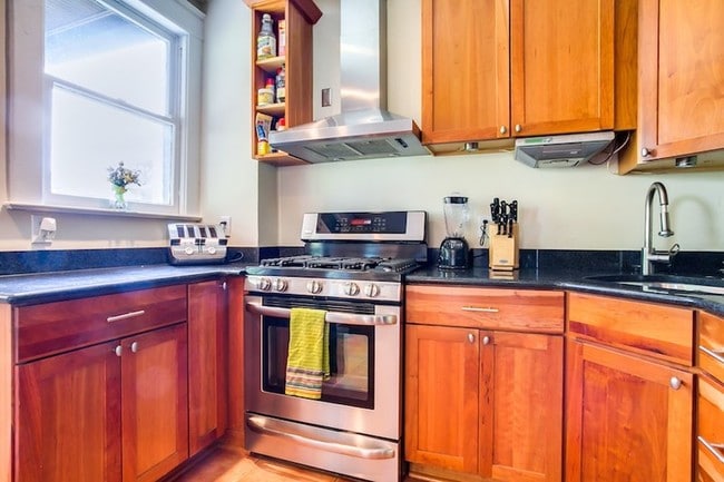 Building Photo - 1509 Gallatin St NW
