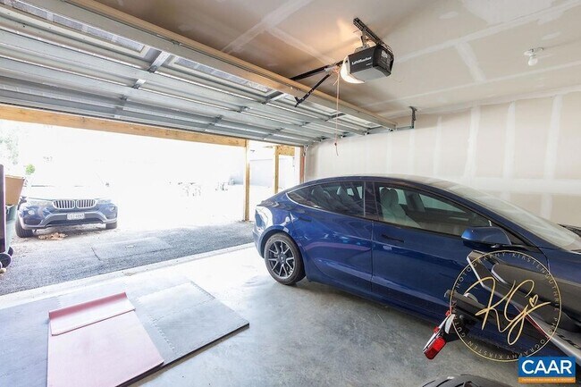 Building Photo - 3478 Steamer Dr