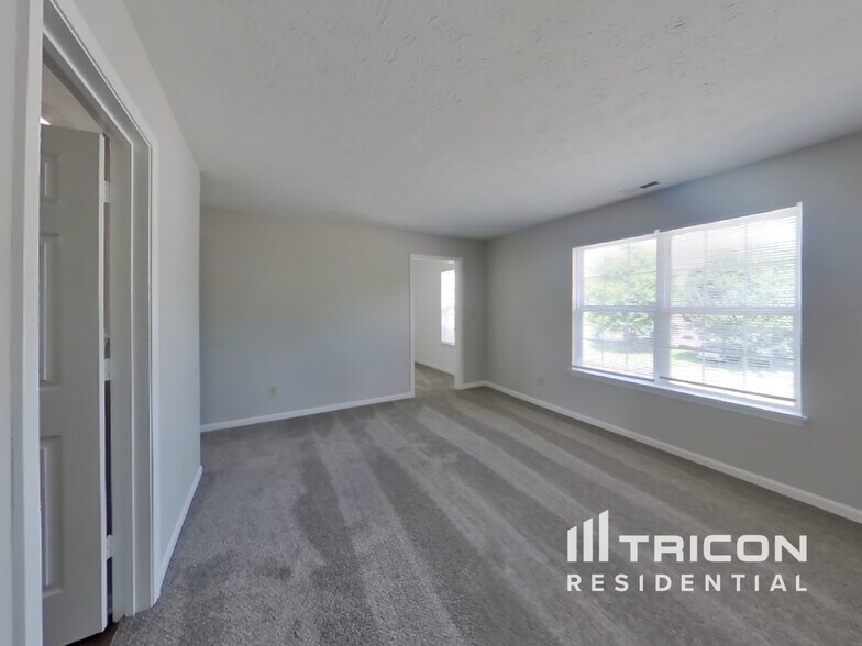 Building Photo - 3636 Black Locust Dr