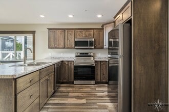 Building Photo - MODERN TOWN HOMES WITH IN-UNIT LAUNDRY