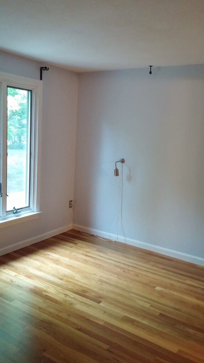 Building Photo - 32 Webster Ct