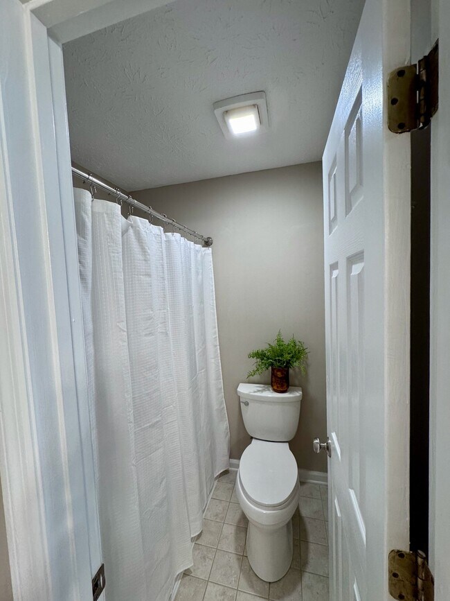Building Photo - 808 Olde Pioneer Trail