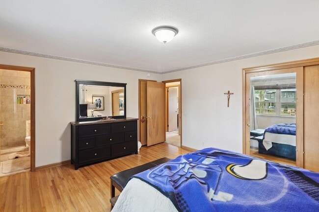 Building Photo - 6429 Mendelssohn Ln