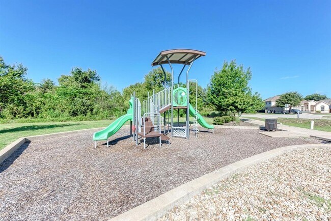 Building Photo - 5320 Ingersoll Ln