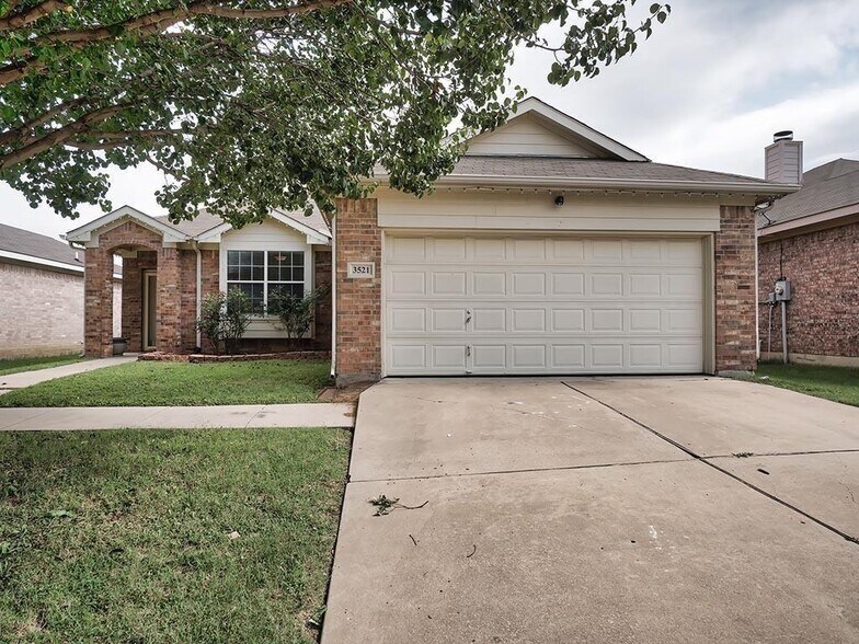 Building Photo - 3521 Desert Mesa Rd