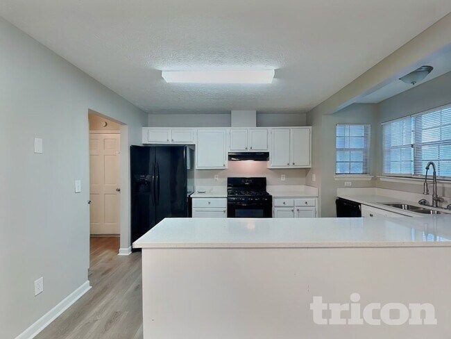 Building Photo - 1897 Falls Cove