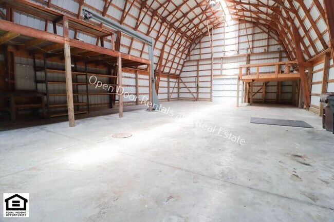 Building Photo - 11630 SR 101
