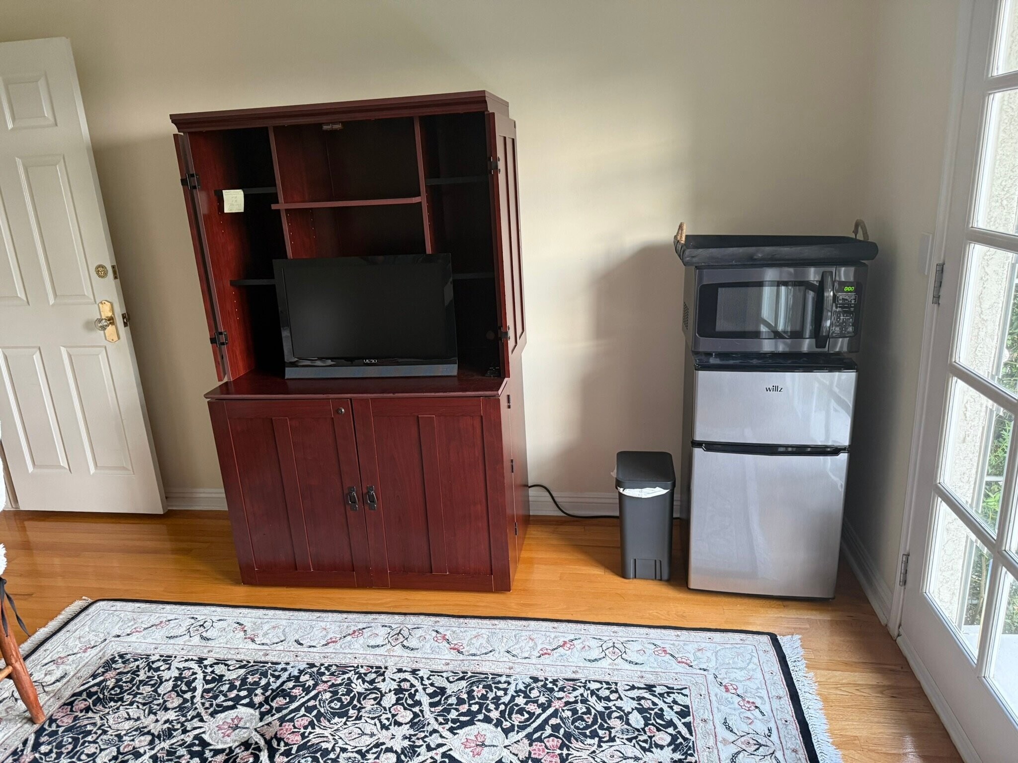 Building Photo - 102 E Buena Vista Ave