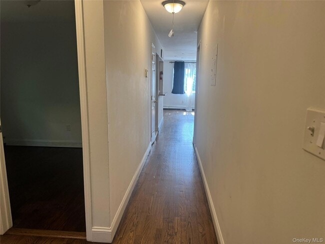 Building Photo - 15649 76th St Unit 2