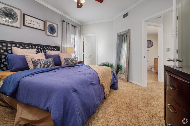 1BR, 1BA - 841SF Bedroom - Montecristo Apartments