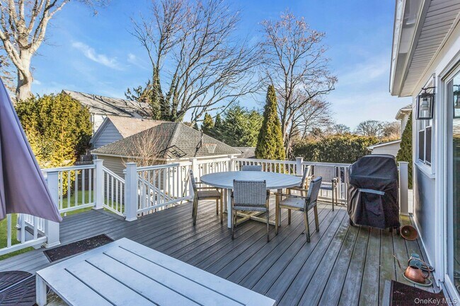 Building Photo - 32 Katherine St