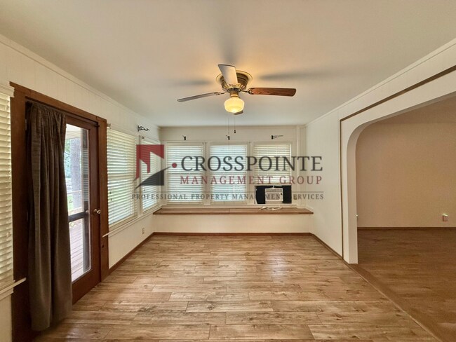 Building Photo - Waterfront 2 Bedroom, 2.5 Bathroom Home!