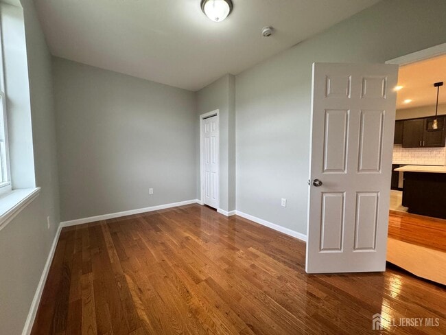 Building Photo - 61 N Grove St