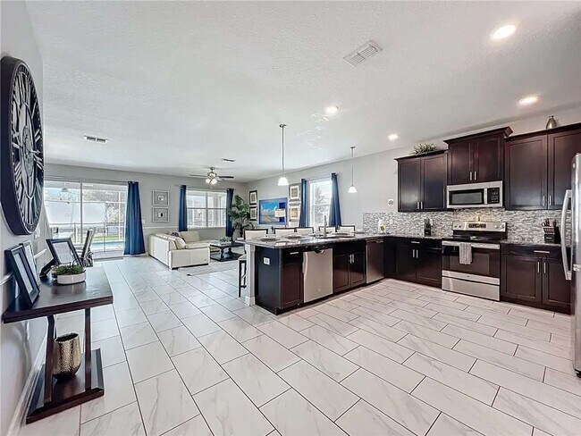 Building Photo - 9048 Sand Trap Dr