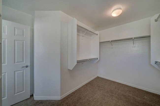 Building Photo - 2143 W Marconi Ave