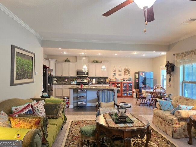 Building Photo - 503 Bryant Lake Blvd