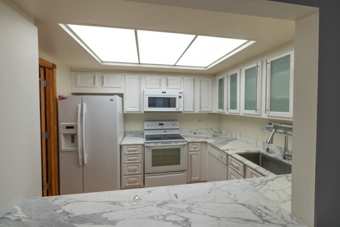 Building Photo - 155 N Harbor Dr