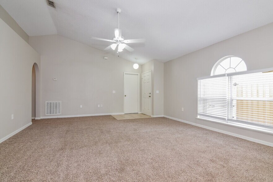 Building Photo - 11349 Ivy Flower Loop