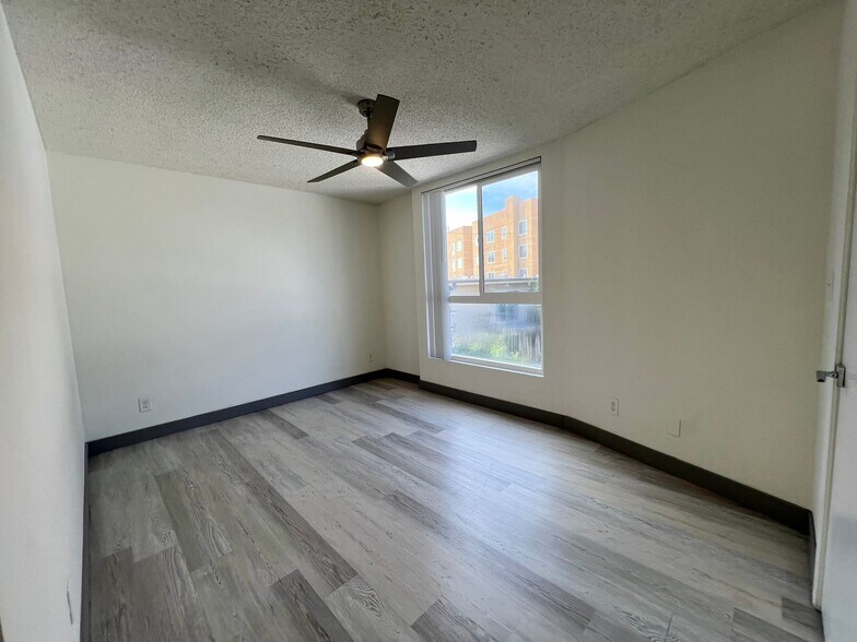 Building Photo - 3715 S Canfield Ave